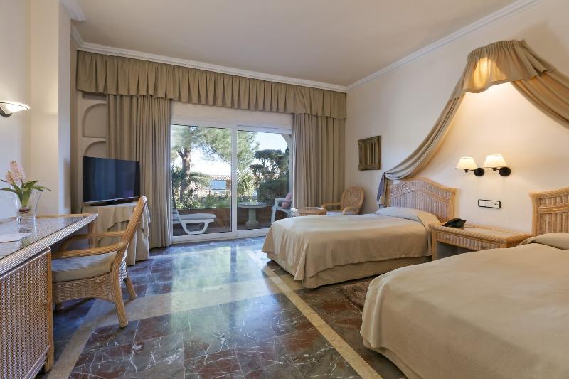 Eden Roc Hotel & Spa By Brava Hoteles サン・フェリウ・ダ・ギショルス エクステリア 写真